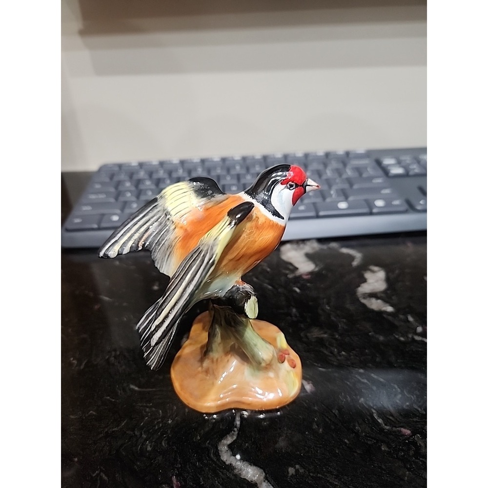 Royal Adderley Crown Staffordshire Porcelain Bird Goldfinch Marked 4"- Excellent - Picture 2 of 10